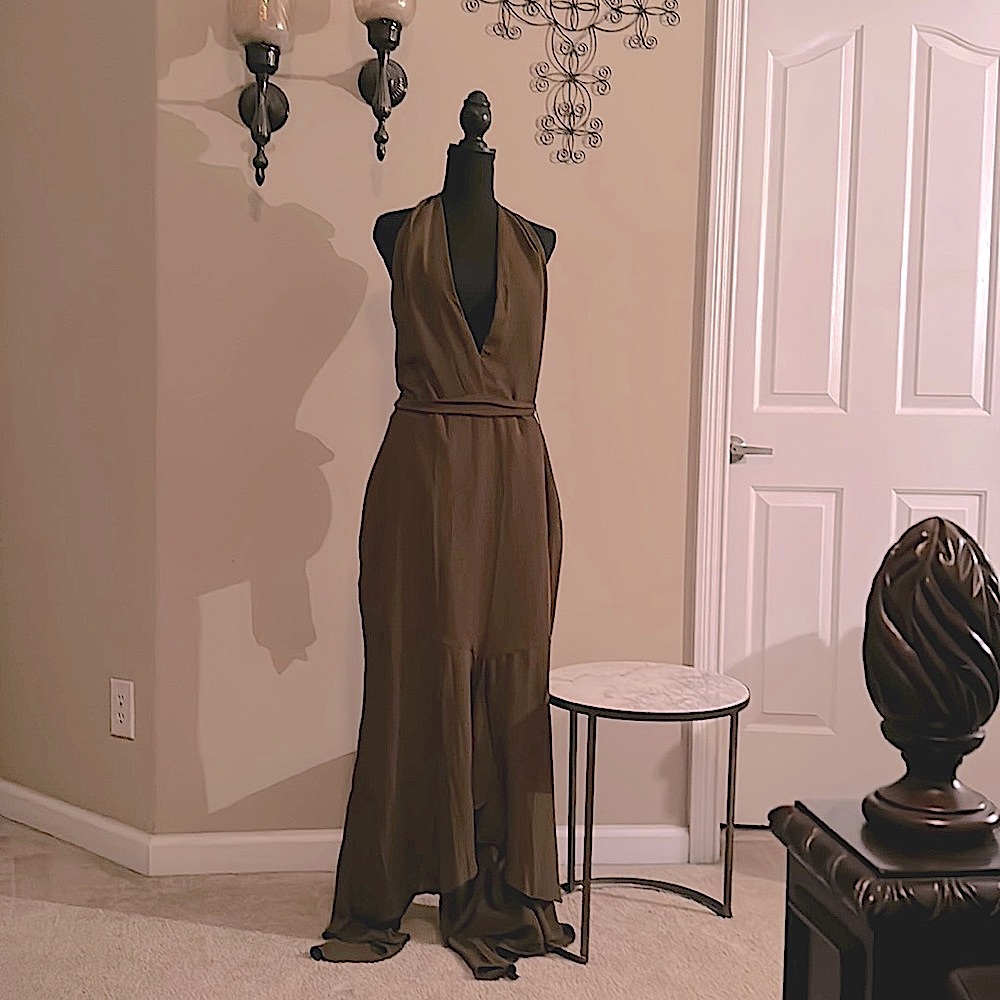 Jennifer Lopez maxi dress halter backless Balsa wood is the color,  size large.